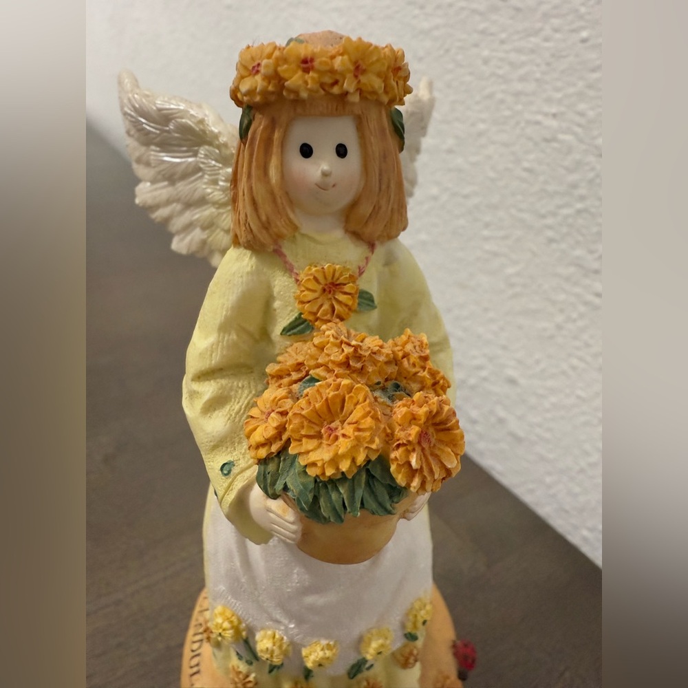 Linda Grayson October Flower Angel Figurine Handmade Colendula Vintage 1995 - Picture 6 of 8